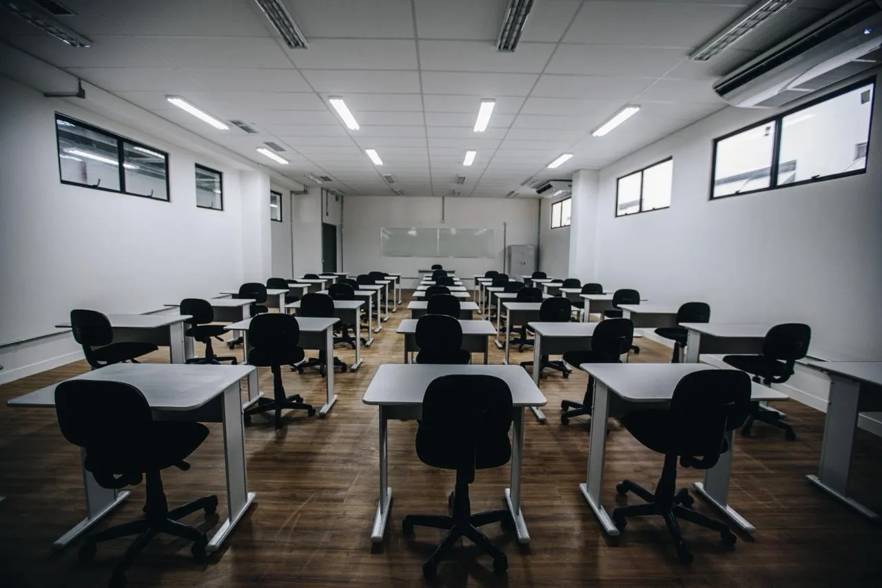 No prédio das engenharias, ficam as salas de aula do curso de Engenharia de Energias Renováveis e a biblioteca.