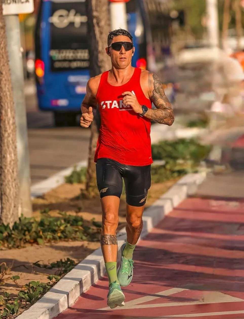Lucas Acario Siebra, de 37 anos, é um dos inscritos para os 42 km na Maratona de Fortaleza.