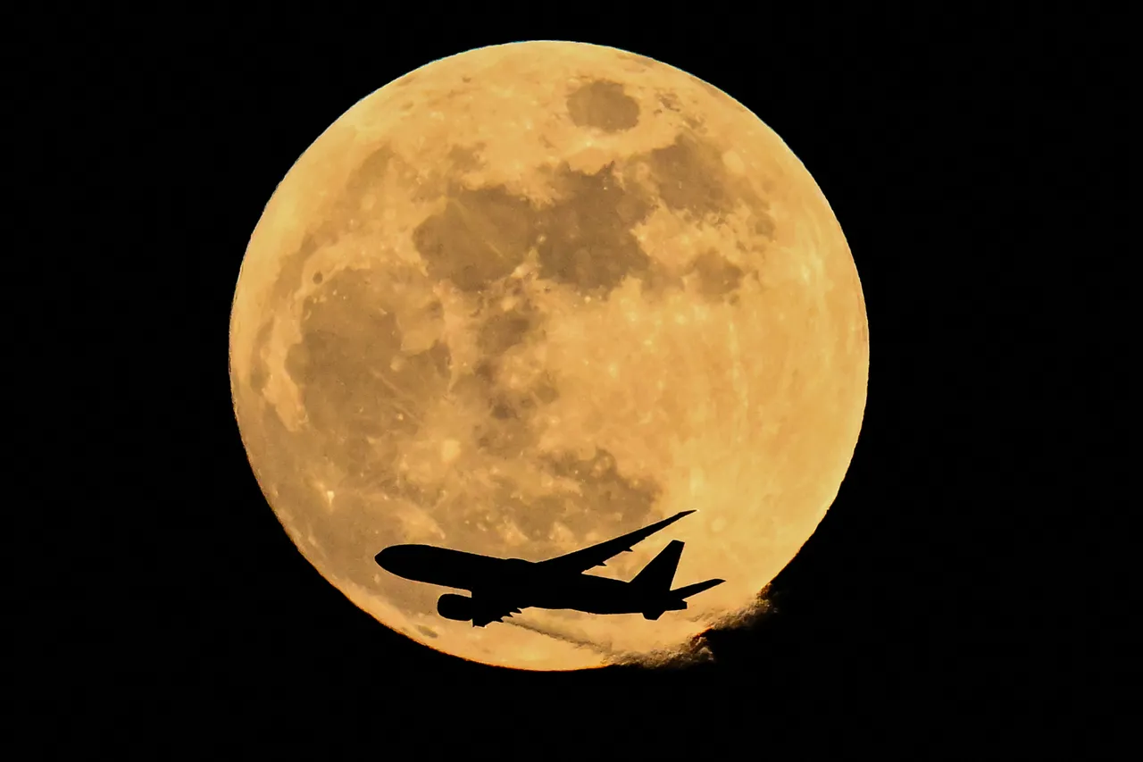 Lua Cheia Rosa na Alemanha.