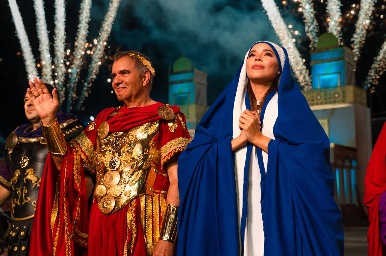 Foto de Niara Meirele e Humberto Martins, que integram elenco da 'Paixão de Cristo' de Pacatuba.