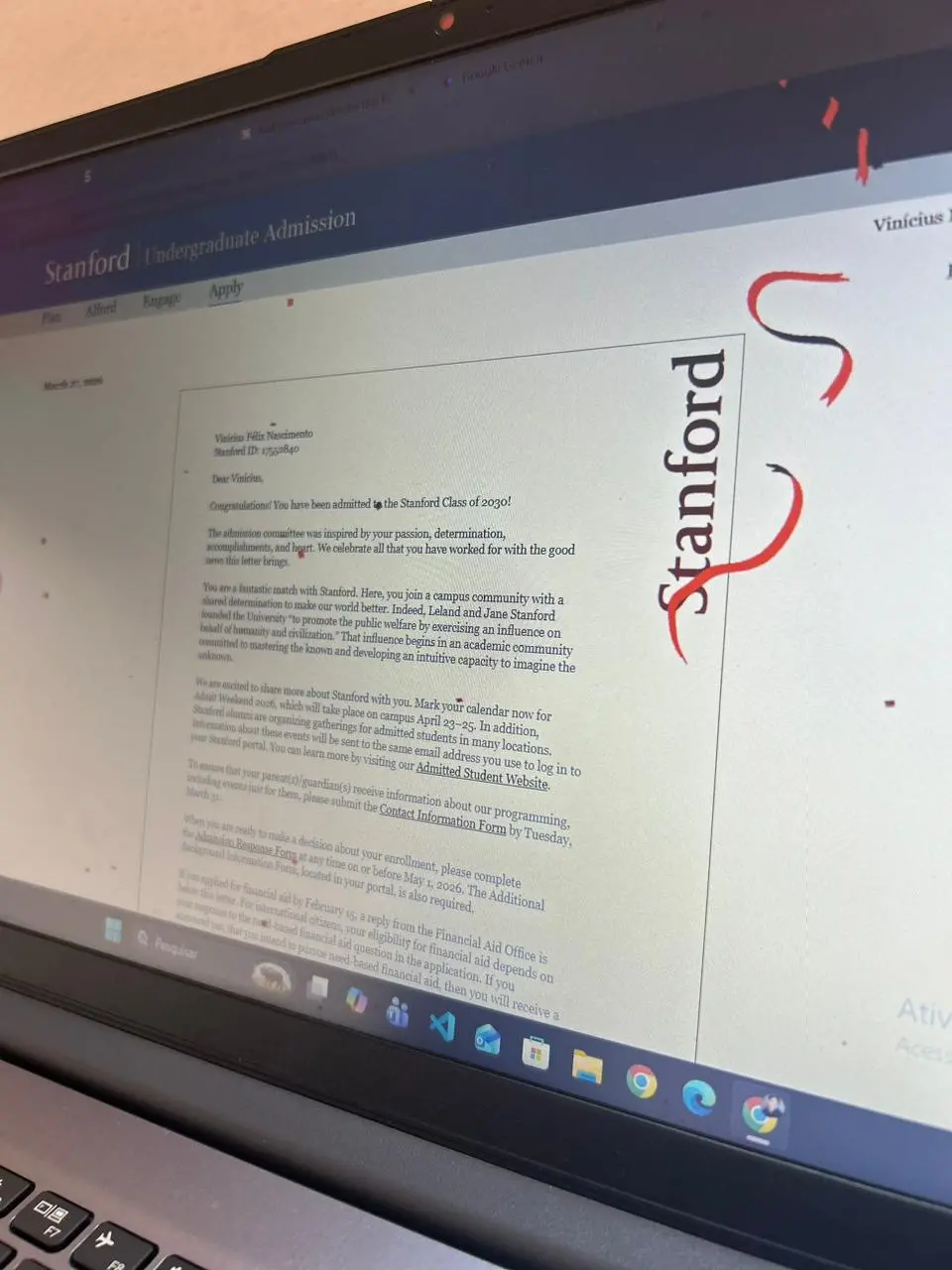 Cearense filho de costureira é aprovado em duas universidades nos EUA