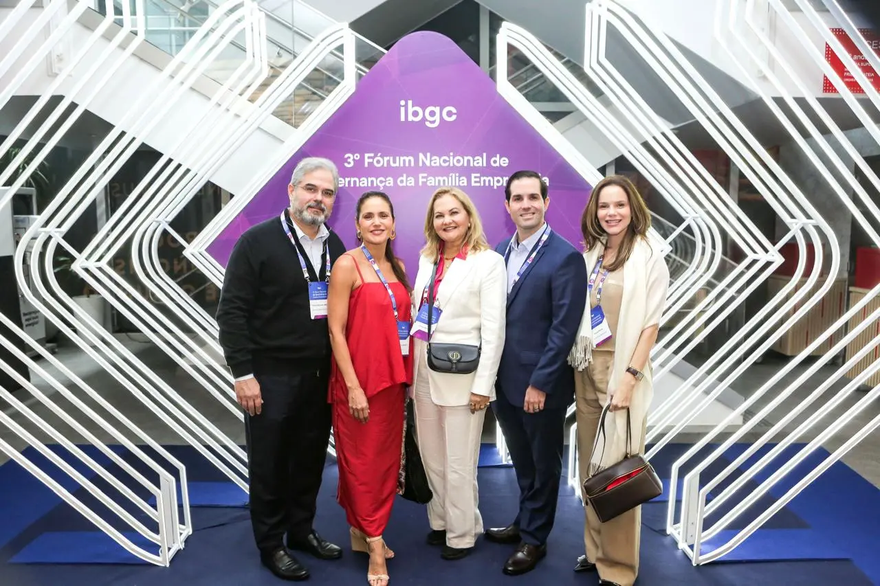 Edson Queiroz Neto, Manoela Queiroz Bacelar, Lenise Queiroz Rocha, Felipe Queiroz Rocha e Paulinha Sampaio Rocha.