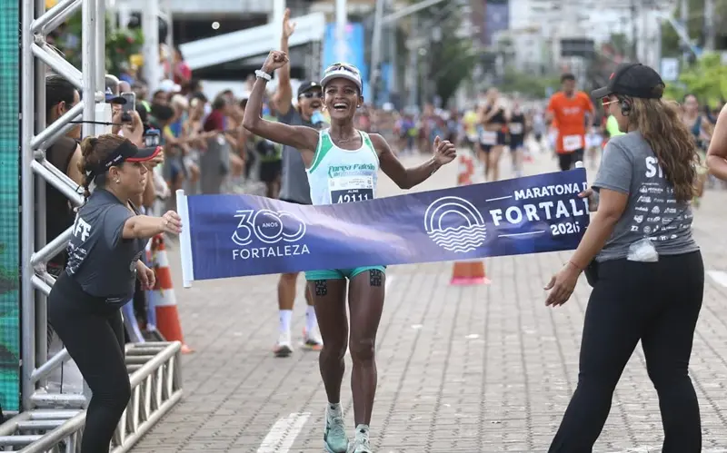 Aline Prupru completou a maratona com o tempo de 2h52min