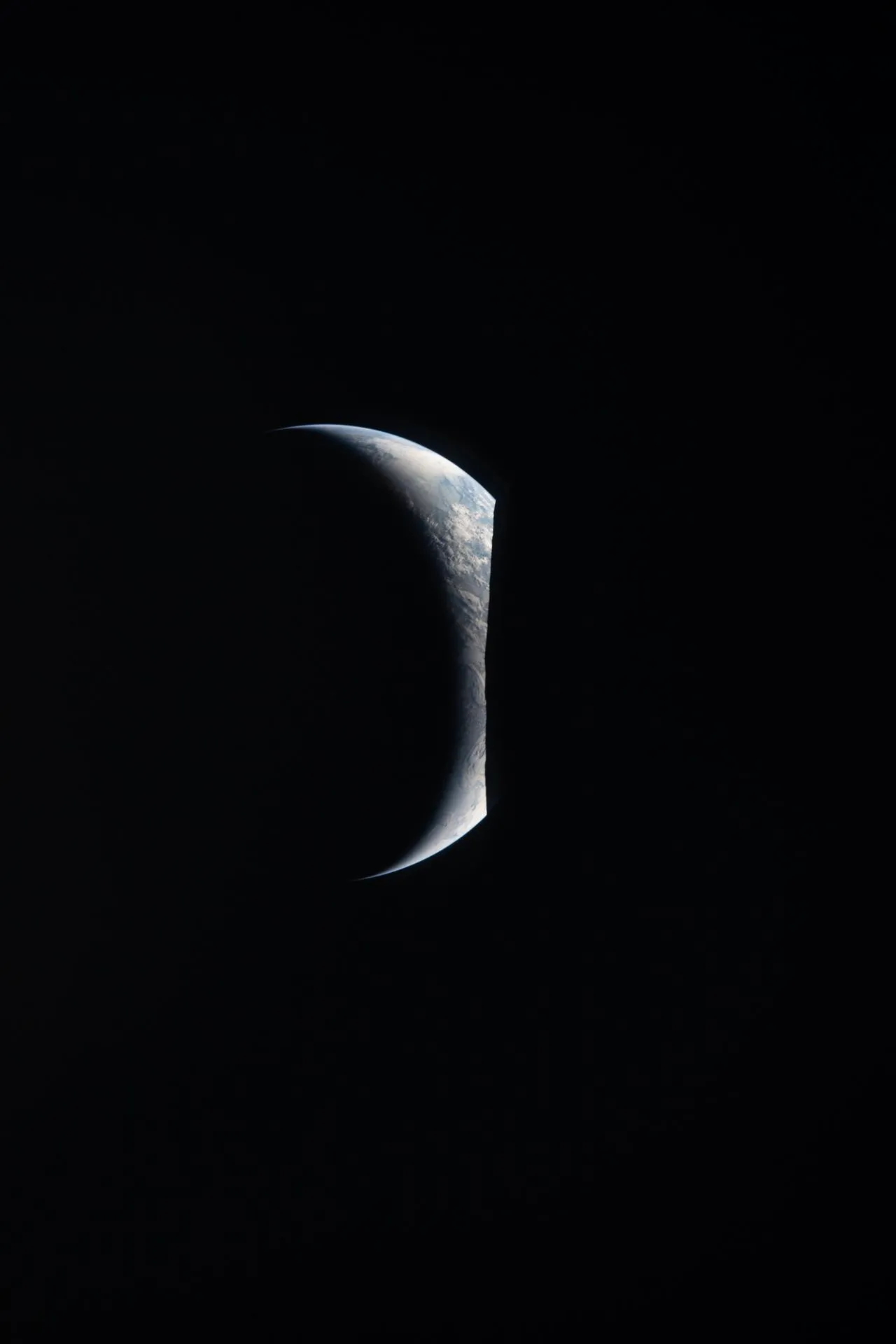 Imagem mostra nascer da Terra.