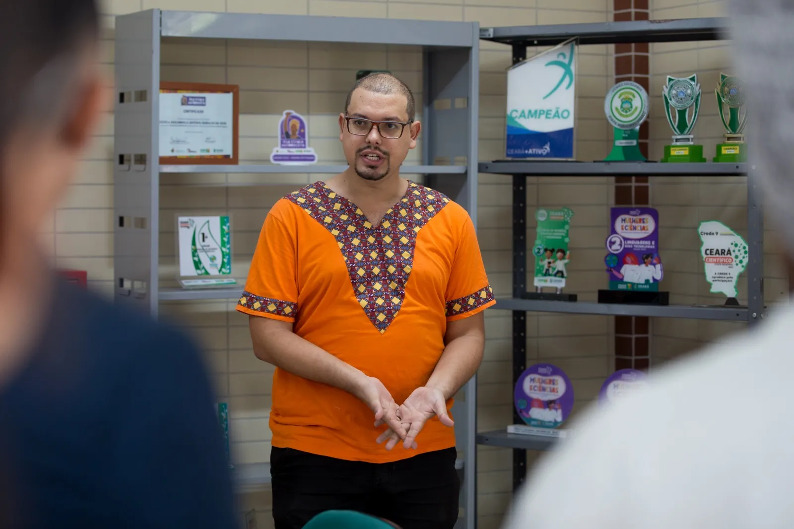 Diretor da Escola de Ensino Médio de Tempo Integral Quilombola Antônia Ramalho da Silva, Gustavo Santos.