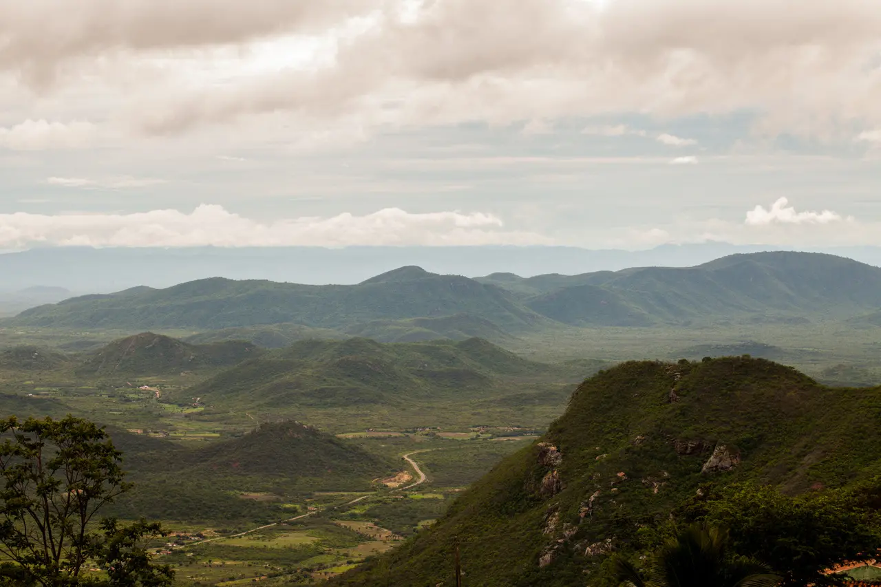 Imagem mostra relevo montanhoso do Maciço de Baturité, no Ceará.