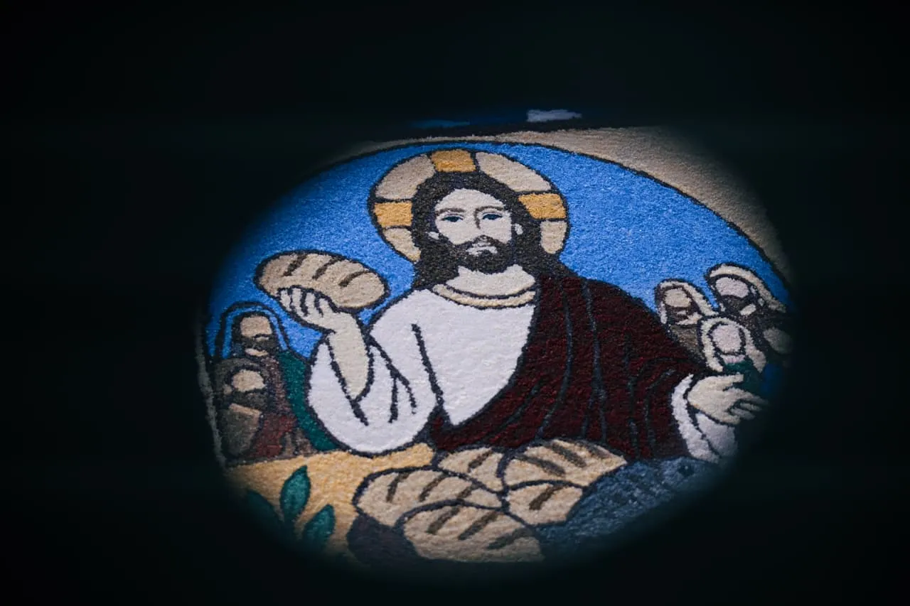 Tapete de Corpus Christi na Igreja Nossa Senhora da Glória em 2026.