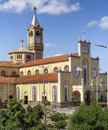 Foi o próprio Padre quem abriu as portas da cidade para acolher os frades franciscanos e erguer o Santuário de São Francisco das Chagas.