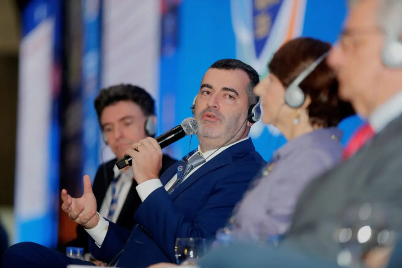 Foto de Philippe Magalhães no Seminário de Gestores Públicos 2026.