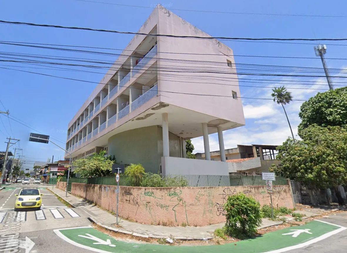 Residência 125, localizada na rua Paulino Nogueira, no Benfica.