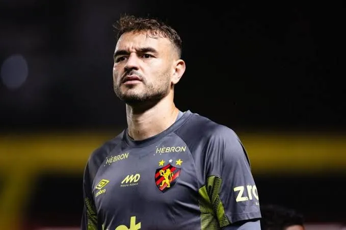 Em 2025, o goleiro Gabriel Vasconcelos trabalhou com Daniel Paulista, atual técnico do Ceará, no Sport