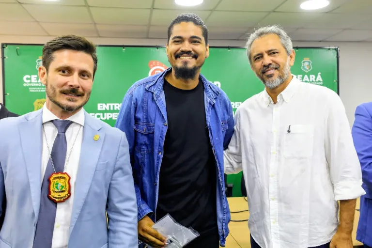 Vítimas receberam de volta celulares furtados ou roubados.
