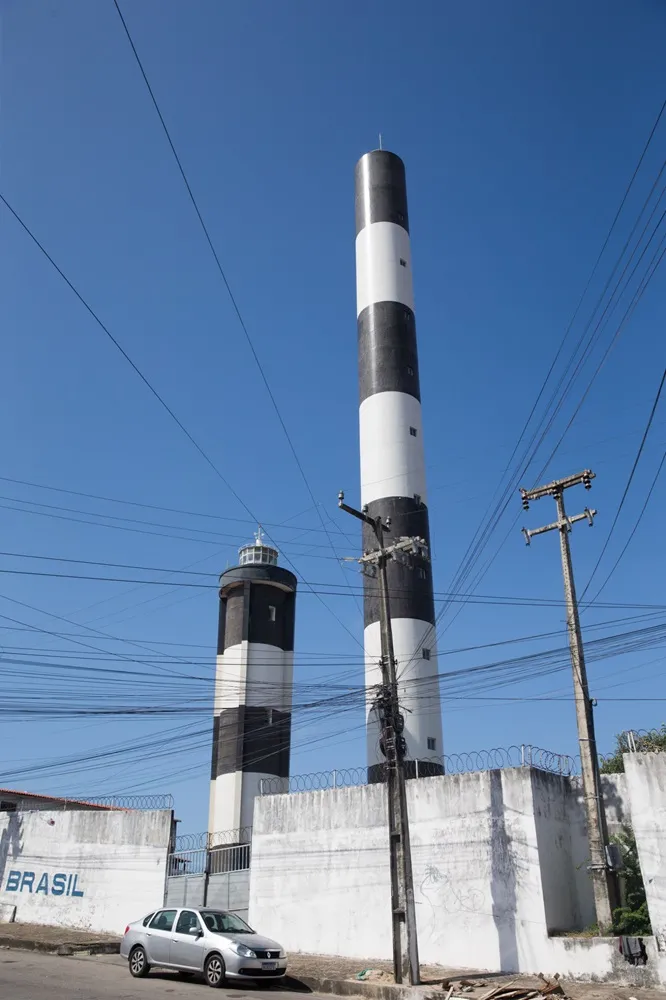 Funcionamento do sinal náutico do farol acontecia do anoitecer ao alvorecer do novo dia.