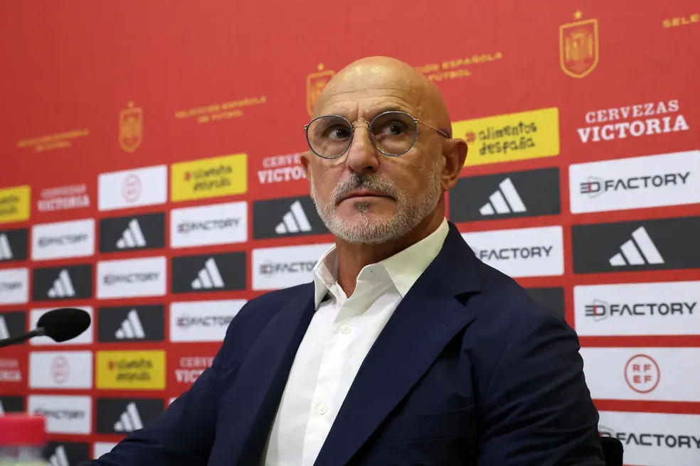 Luis de la Fuente, técnico da Espanha, em coletiva.