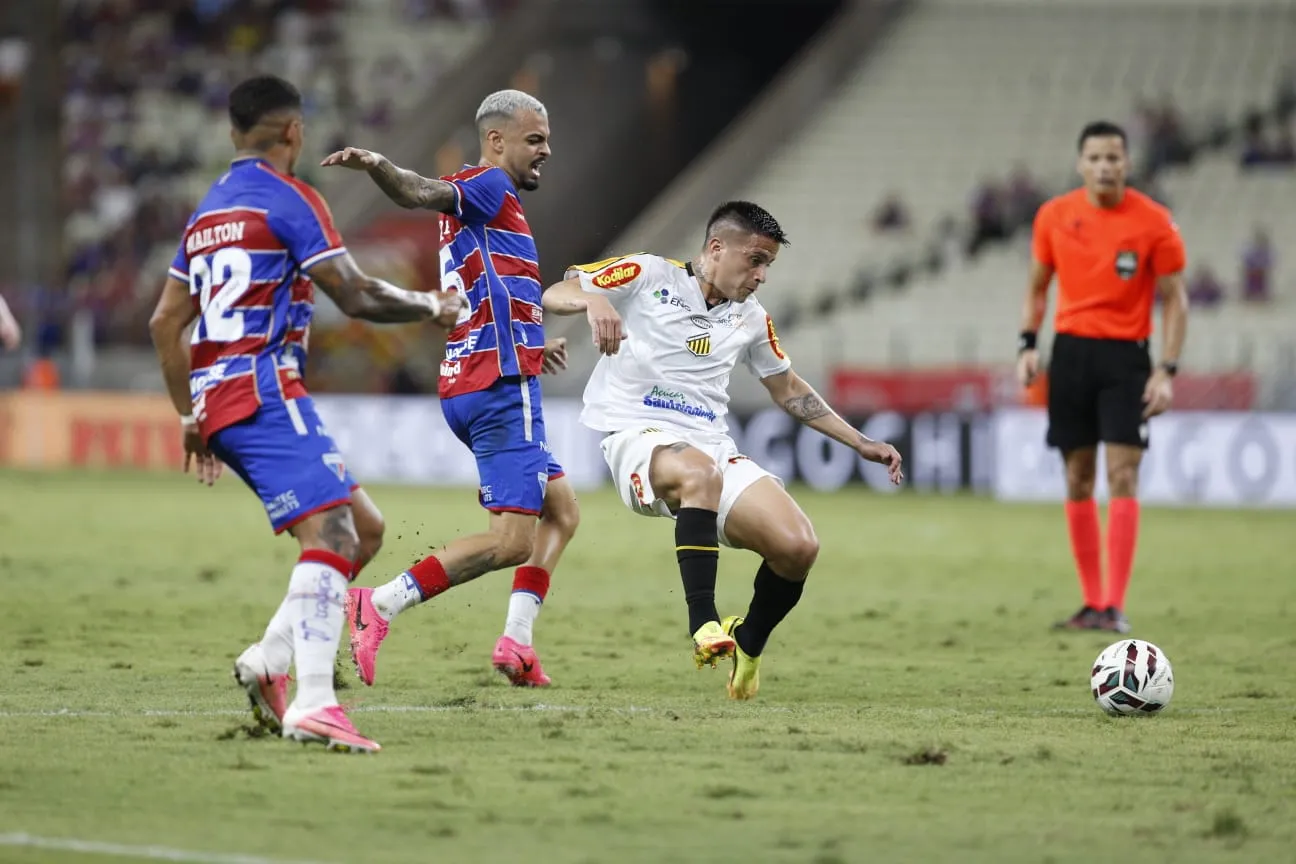 O Fortaleza sofreu diante do volume de jogo do Novorizontino no 1º tempo