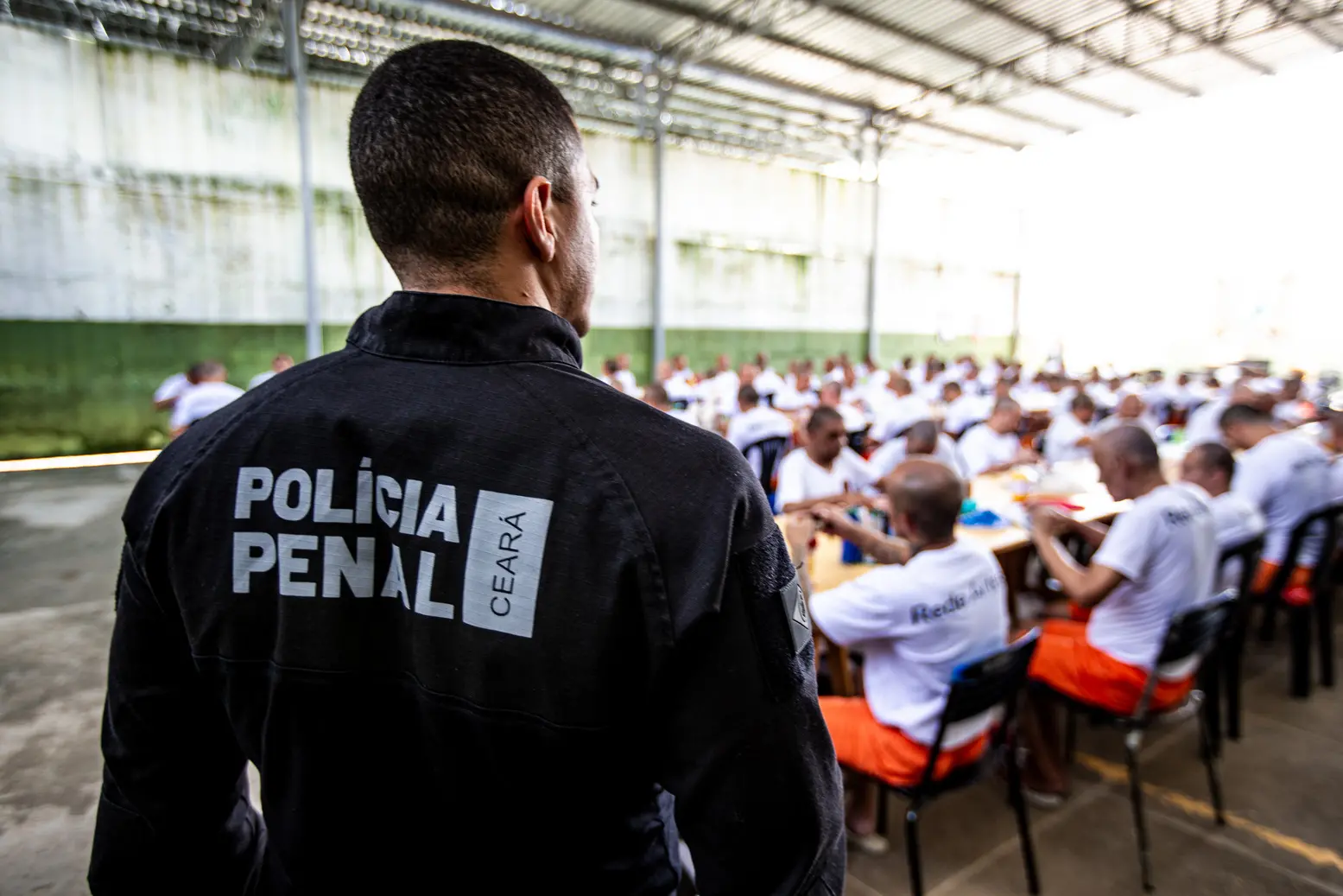 Imagem da notícia Com 6,7 mil vagas excedentes, programa para reduzir superlotação em presídios é lançado no Ceará 