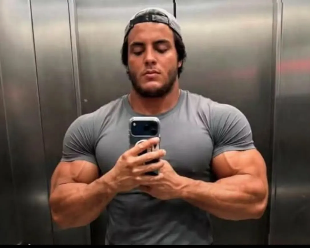 Marcelo Sangalo divulgou foto editada por inteligência artificial e levantou rumores sobre uso de anabolizantes.