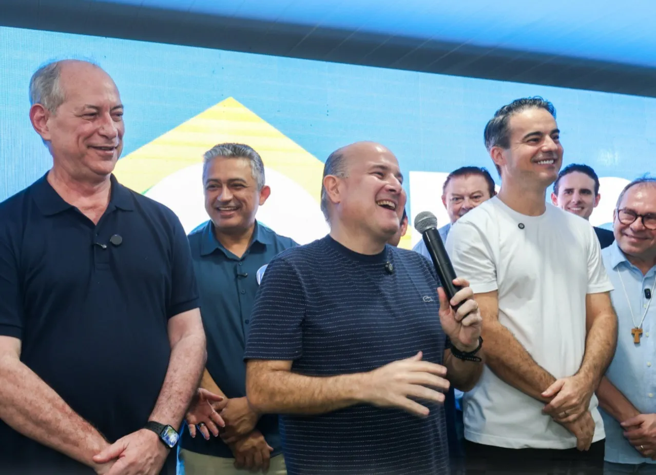 Chapa de Ciro Gomes ao Governo terá Roberto Cláudio, ao centro, como vice; e Capitão Wagner, à direita, como candidato ao Senado.