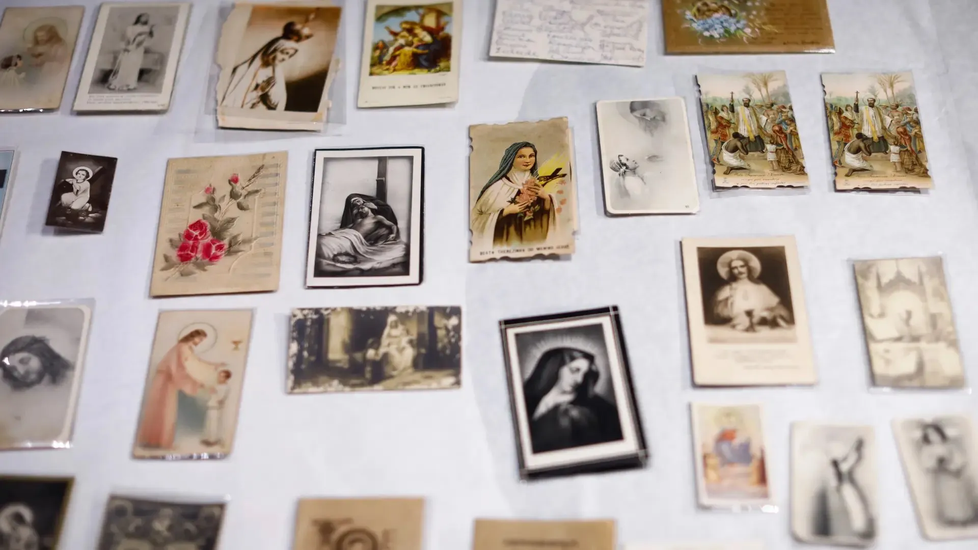 A mostra terá curadoria de Denise Mattar e cenografia de André Scarlazzari.