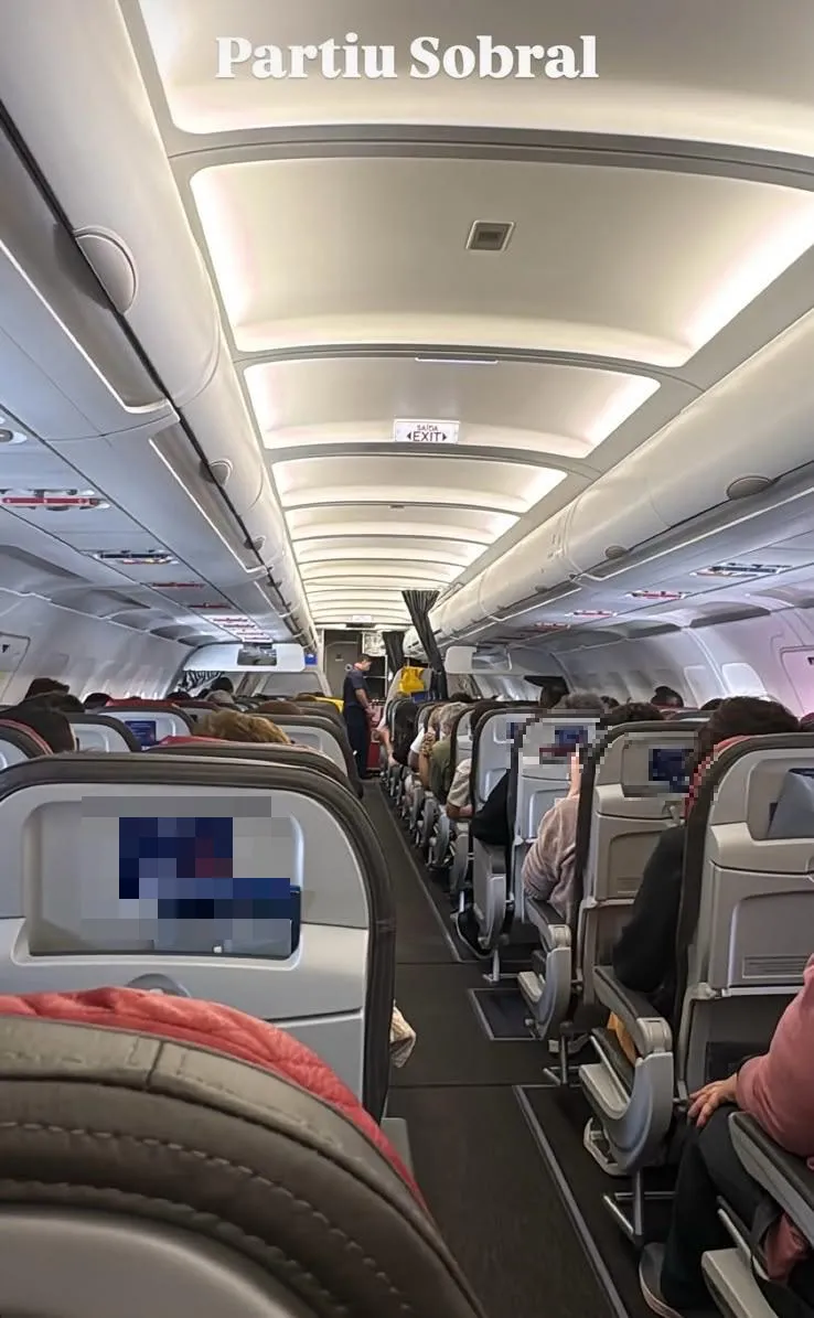 MC Orelha chegou a postar foto em avião a caminho do Ceará