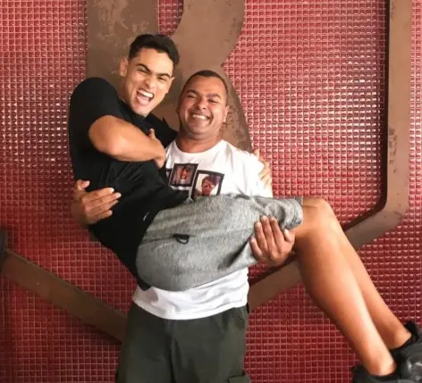 Imagem da notícia Piloto morto em queda de helicóptero no Rio comemorou Dia dos Pais antecipado com a família