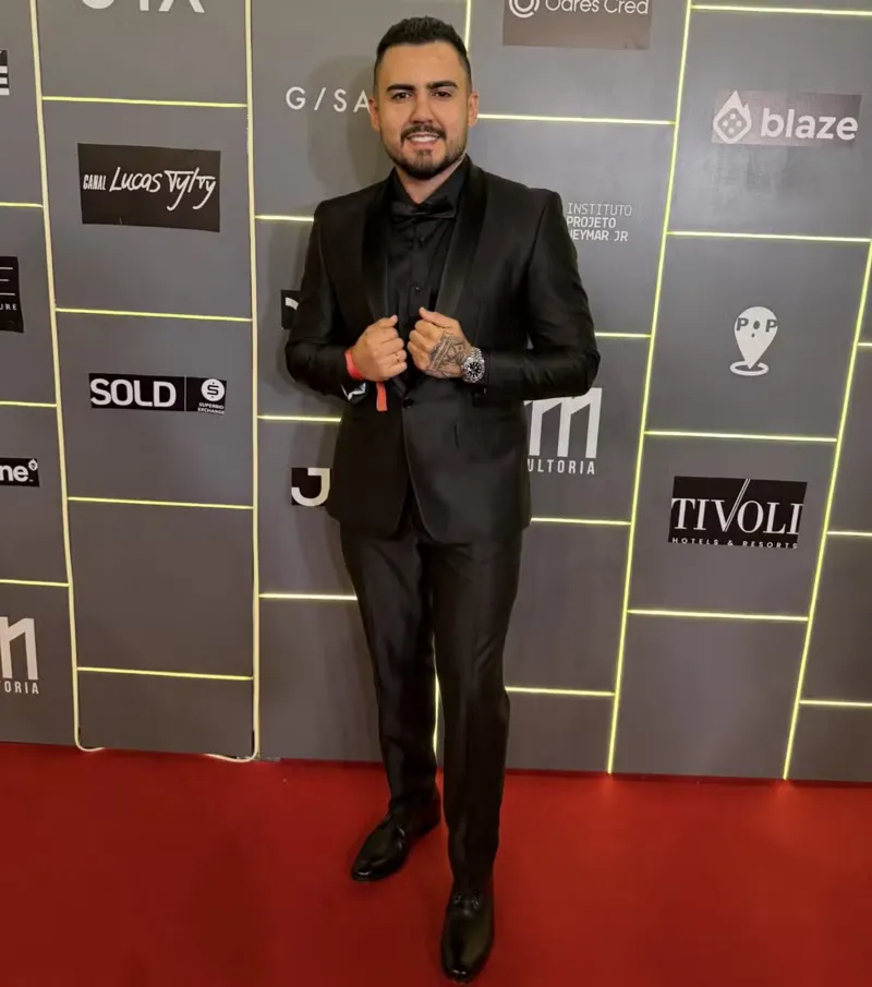 Júnior Silveira deu o maior lance para passar um fim de semana ao lado de Neymar