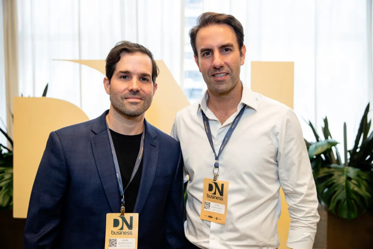 Membros do conselho de administração do GEQ, Felipe Queiroz Rocha (à esquerda) e Vitor Frota (à direita) estiveram no DN Business e avaliaram a importância dos debates para a economia cearense.