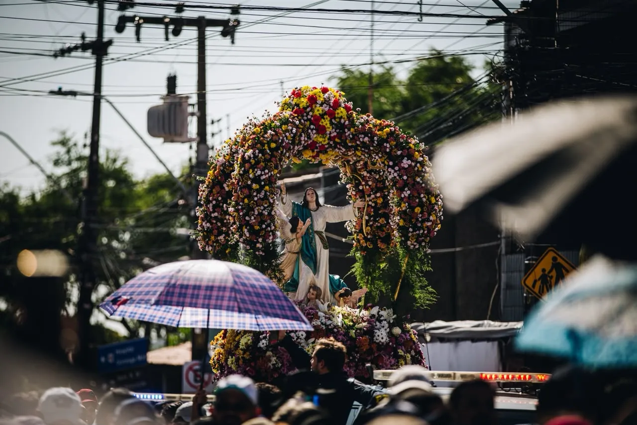 Caminhada com Maria pelas ruas de Fortaleza