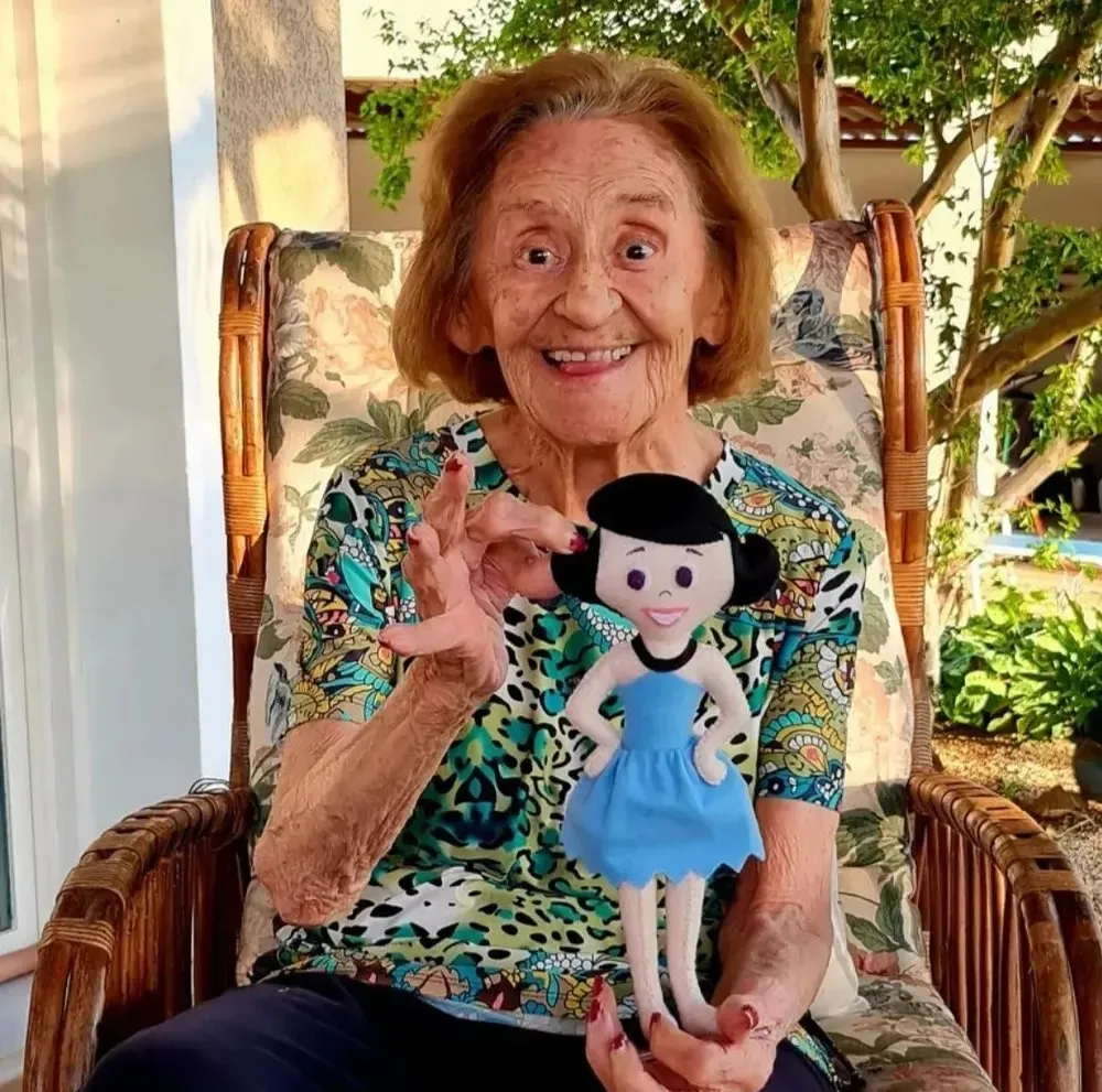 Laura dublou a personagem Betty Rubblea no clássico desenho animado 