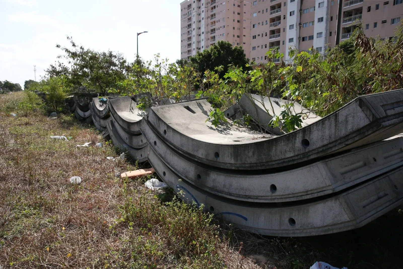 De acordo com engenheiro, são materiais que já vêm moldados para os fins da obra.