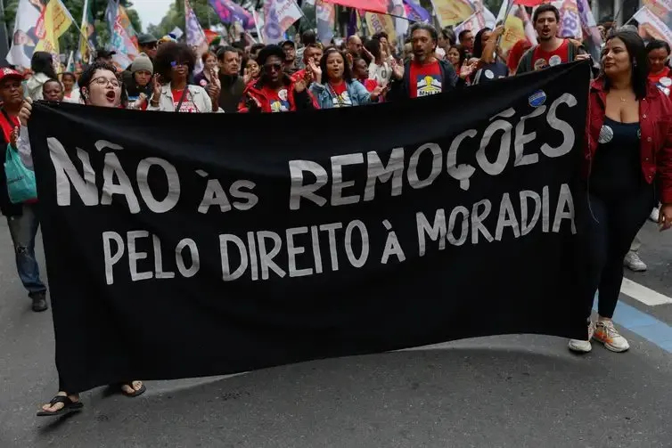 Movimentos sociais participam do Grito dos Excluídos no Rio de Janeiro.
