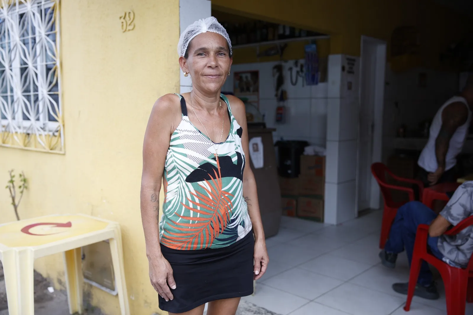 Roberta da Silva Oliveira trabalha em um estabelecimento na rua Tabuleiro do Norte, no Couto Fernandes.
