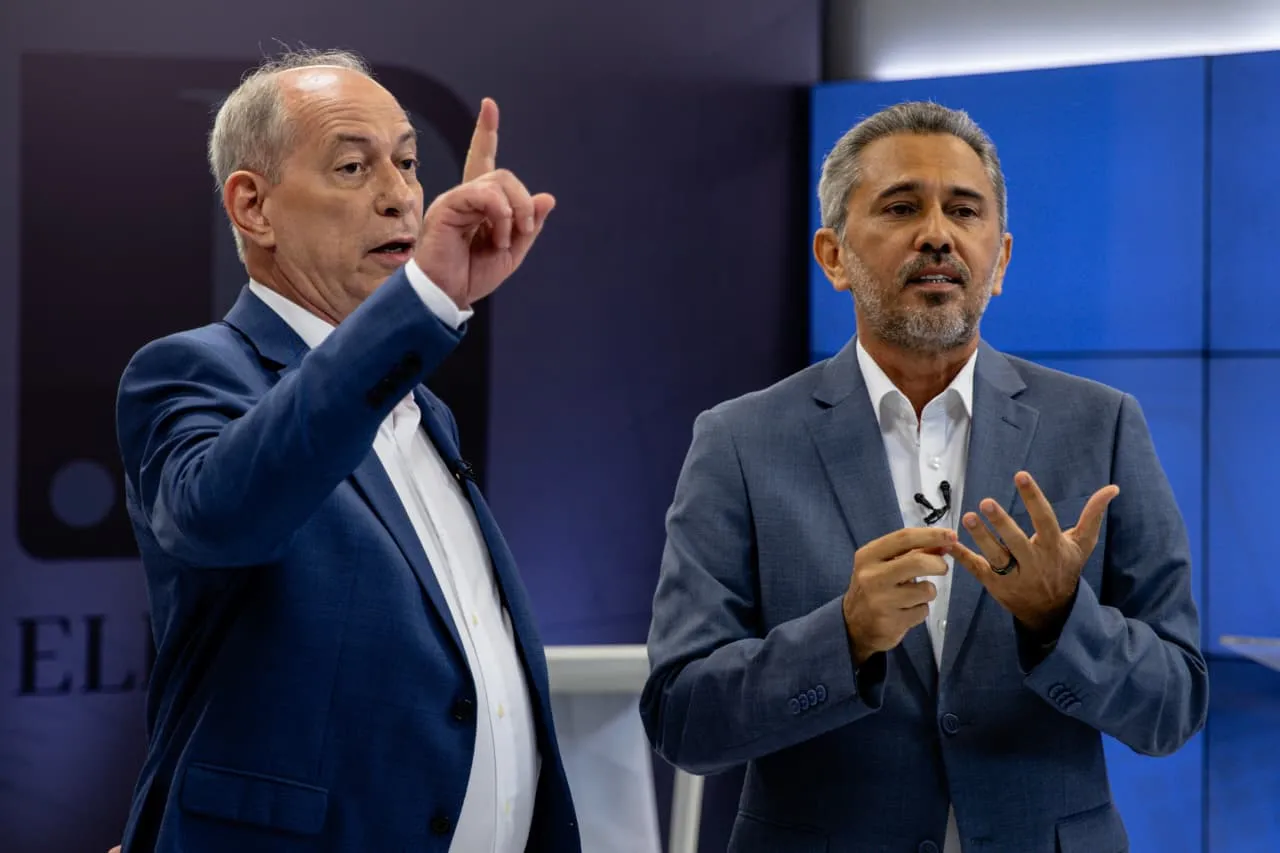 Elmano foi o responsável pela primeira pergunta do bloco do sorteio e questionou Ciro se acredita em um modelo de educação.