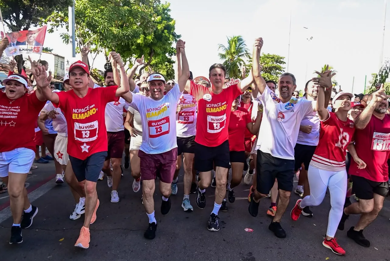 Governador cumpriu o trajeto de 4 km ao lado de aliados neste domingo.