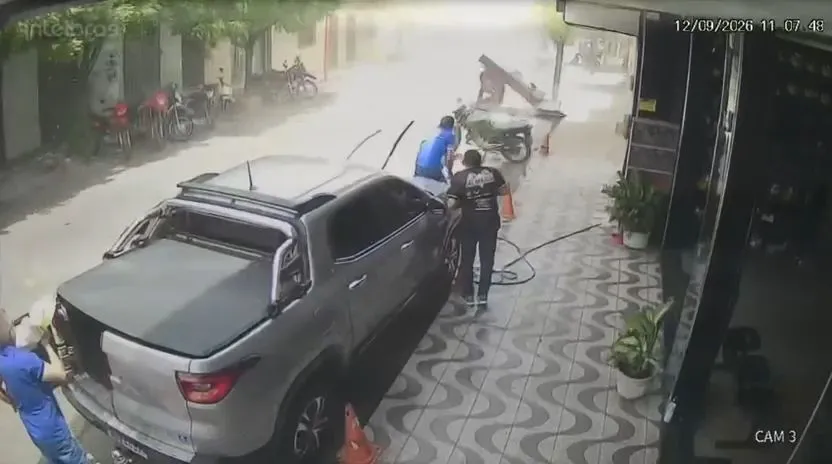 Placa sobre o agricultor que estava trafegando de moto