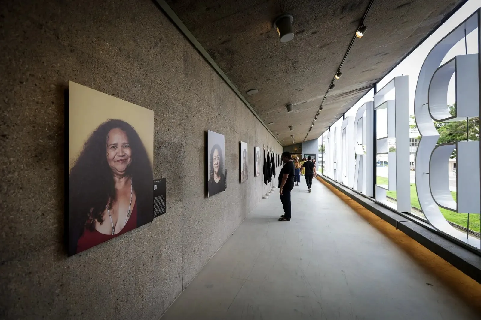 Mostra com retratos de dez mulheres negras cearenses inaugurou Galeria da Liberdade.