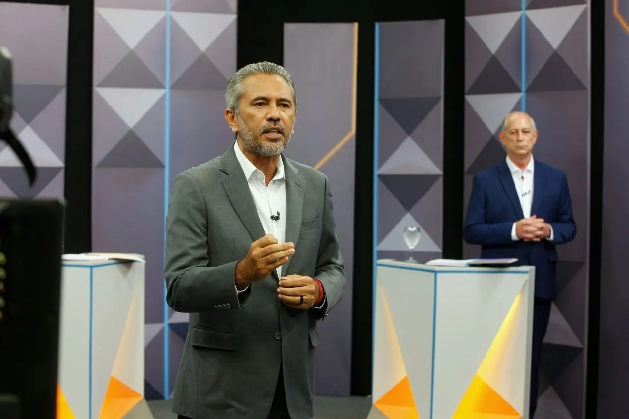 Elmano de Freitas defendeu sua gestão no Executivo do Ceará.