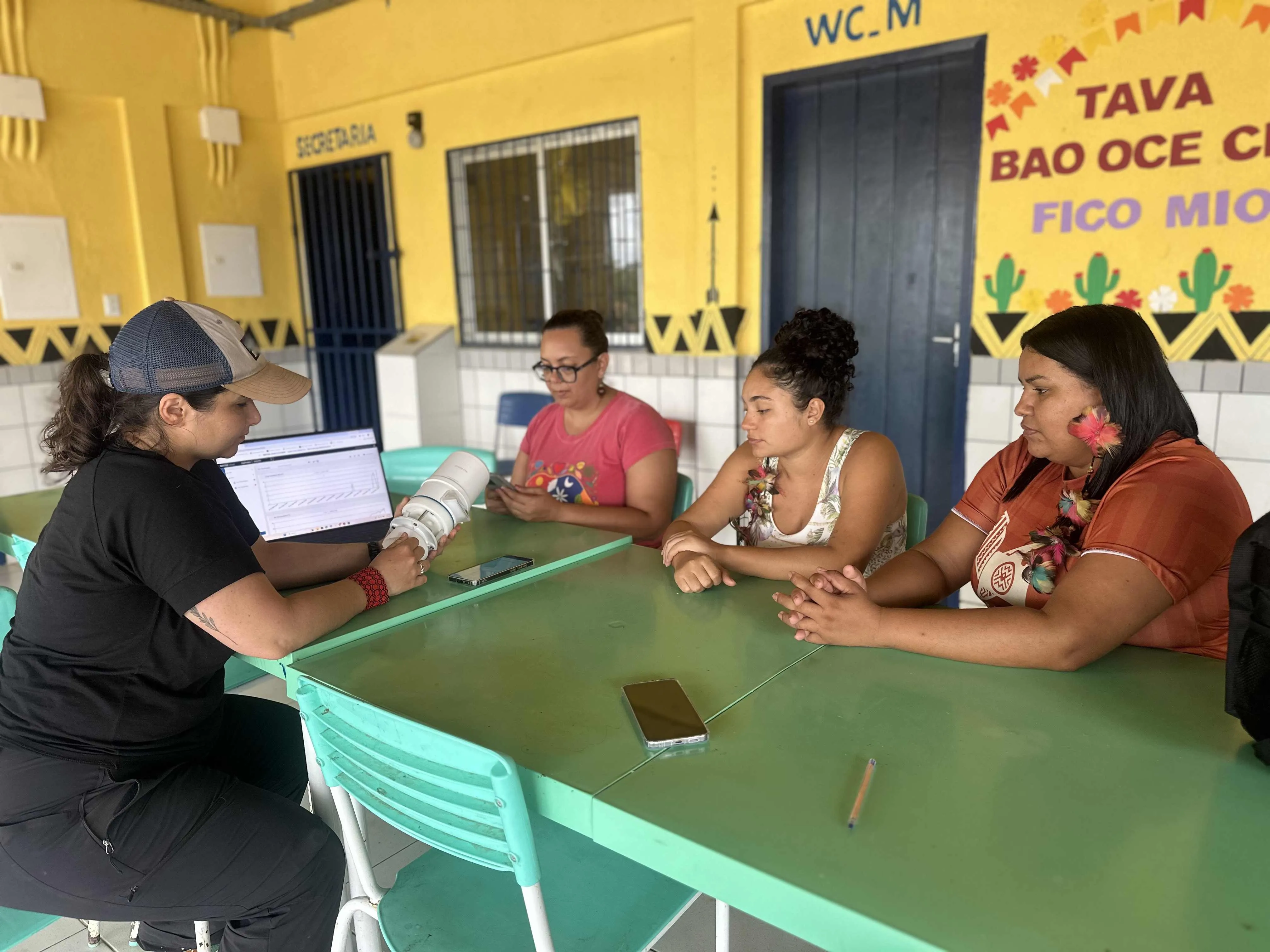 O projeto reúne comunidades indígenas, pesquisadores internacionais e membros de organização não governamental.