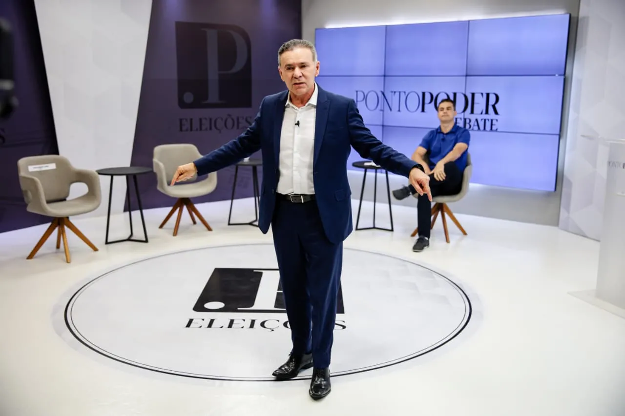 Alcides Fernandes fez ataques aos adversários da base governista.