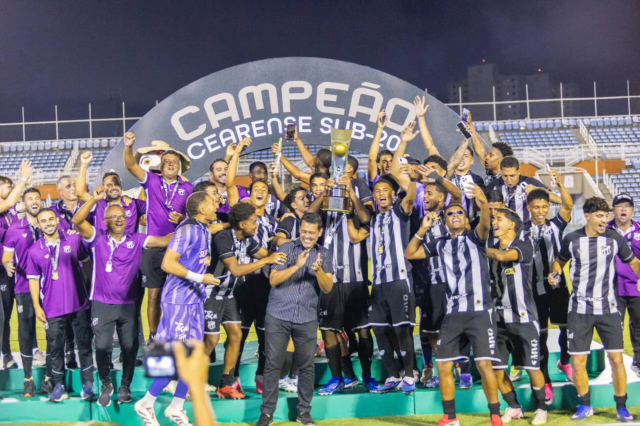 Atletas do Ceará comemoram título do Sub-20