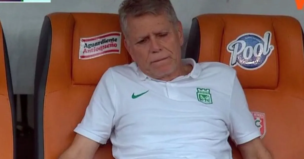 Paulo Autuori foi criticado por 'dormir' durante jogo pelo Atlético Nacional, da Colômbia