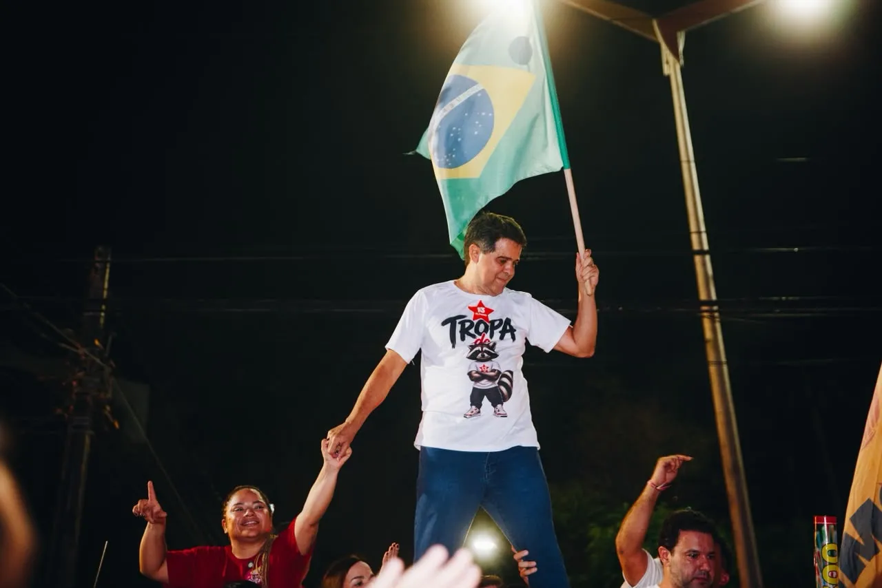 Evandro Leitão (PT), prefeito de Fortaleza, esteve presente na mobilização.