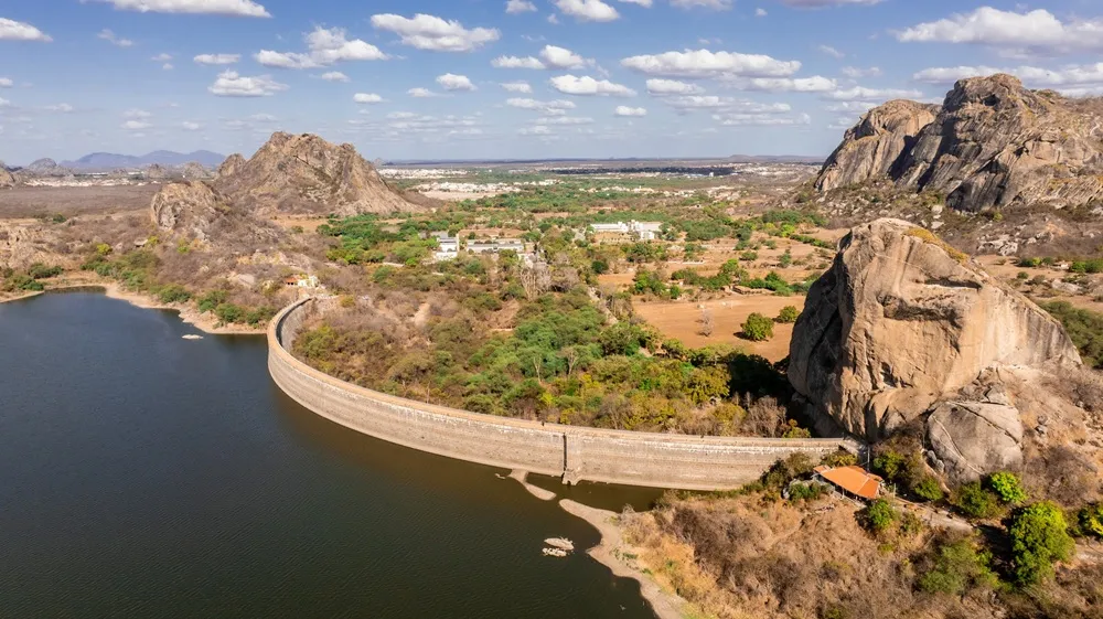 Açude do Cedro é a primeira barragem pública do Brasil.