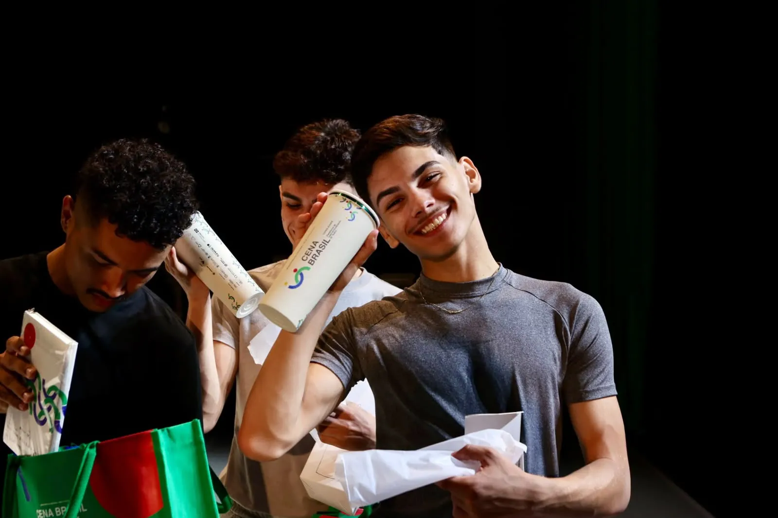 Artistas se apresentaram no último dia 19.