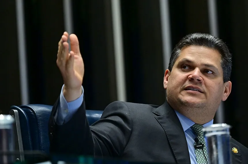 Principal impasse na votação da PEC da Segurança Pública foram emendas relacionadas com a redução da maioridade penal.